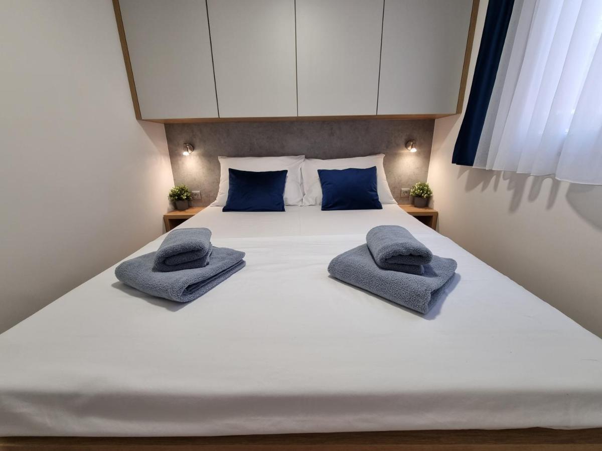 Premium Mobile Home Sun & Joy - Oaza Mira Camping Drage Buitenkant foto
