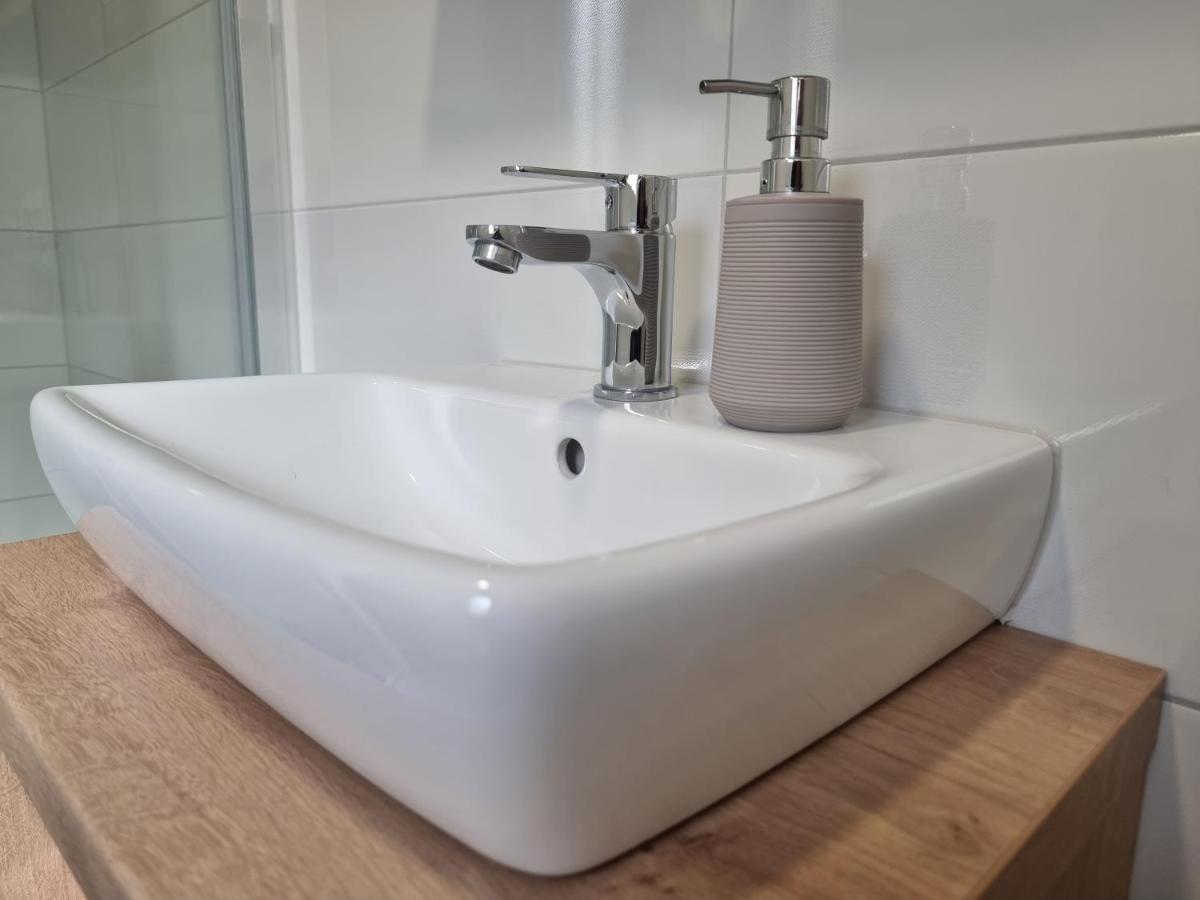 Premium Mobile Home Sun & Joy - Oaza Mira Camping Drage Buitenkant foto